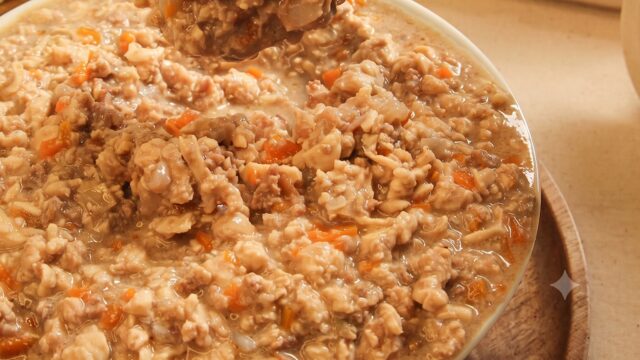 Mẻ pate tươi Mewly vừa nấu chín